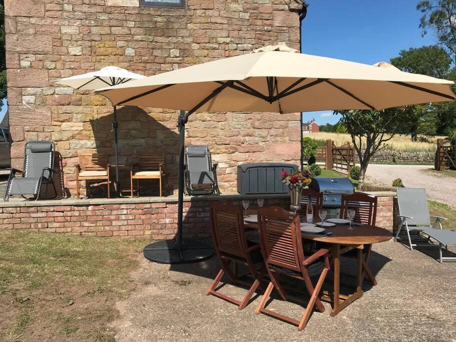Classy 2 Bed Peak District Barn Near Alton Towers, Polar Bears, Chatsworth House Casa de Férias Whiston (Staffordshire Moorlands)